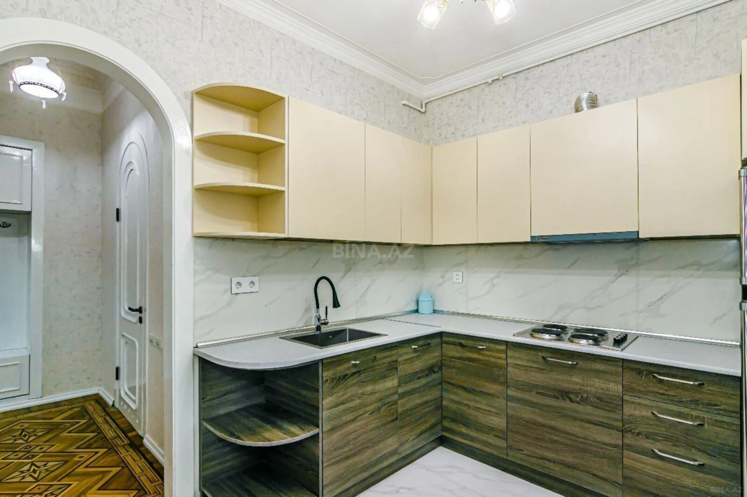 Kirayə verilir 2 otaqlı mənzil 95 m²