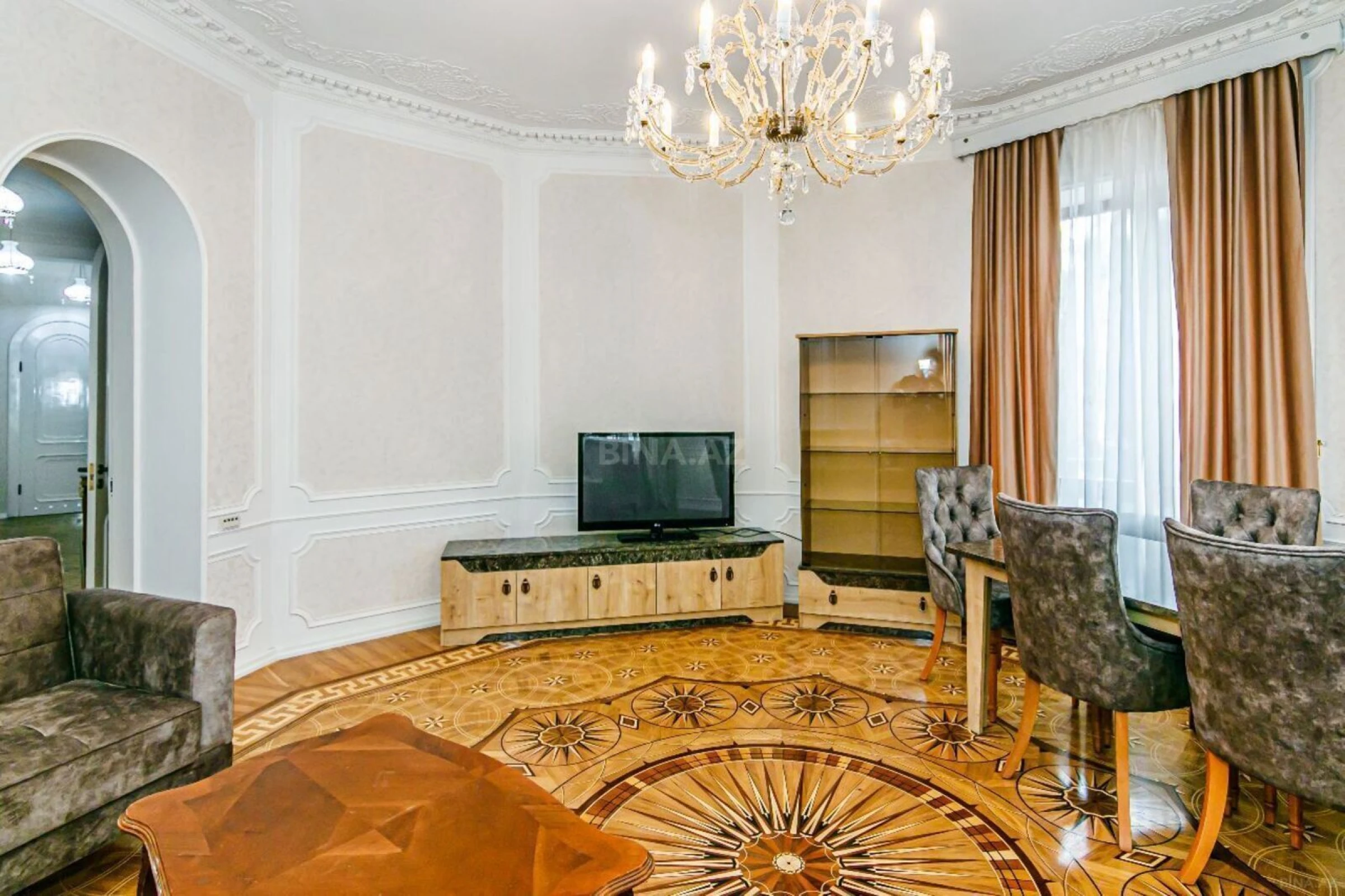 Kirayə verilir 2 otaqlı mənzil 95 m²