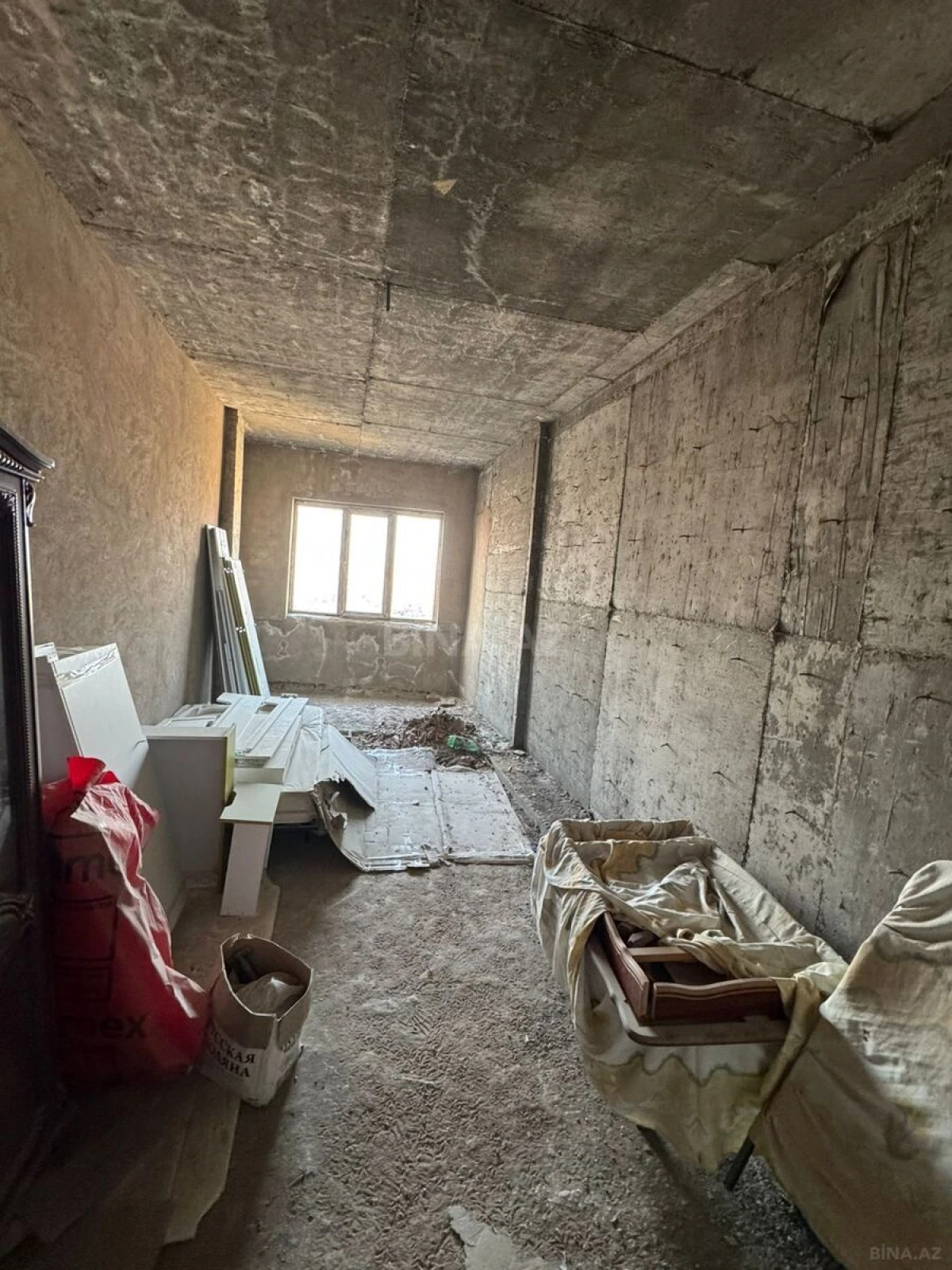 Satılır 3 otaqlı mənzil 154 m²