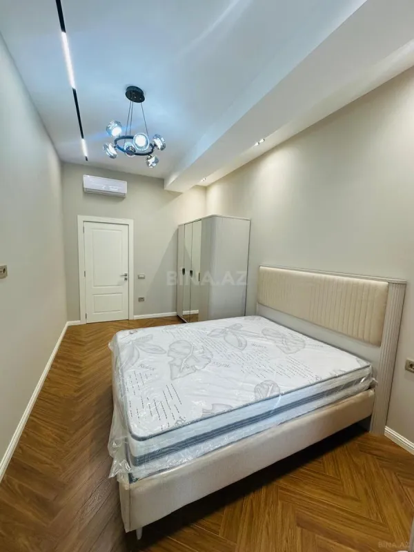Satılır 2 otaqlı mənzil 73 m²