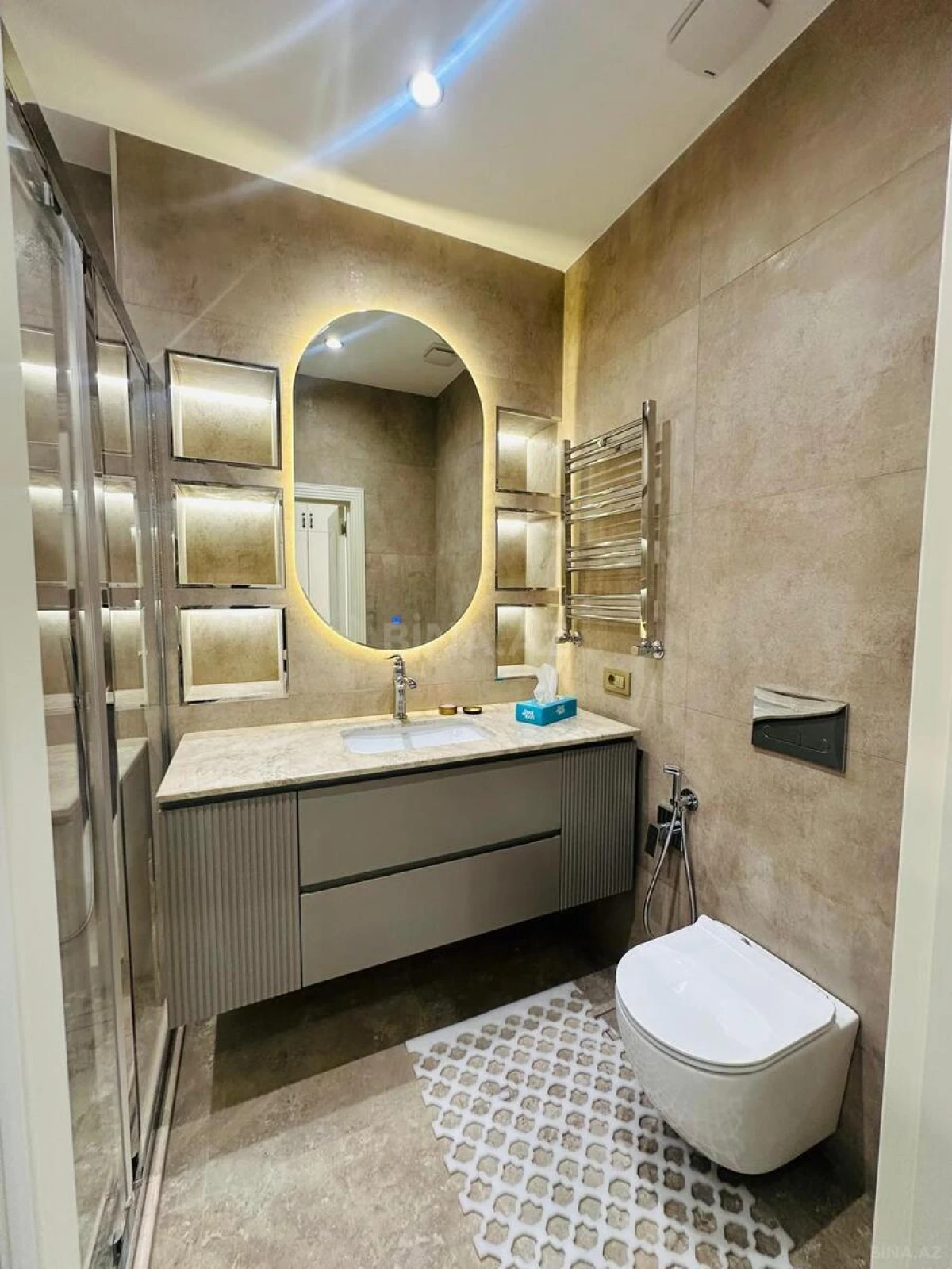 Satılır 2 otaqlı mənzil 73 m²