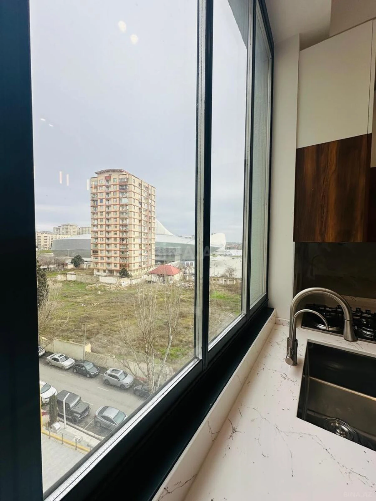 Satılır 2 otaqlı mənzil 73 m²