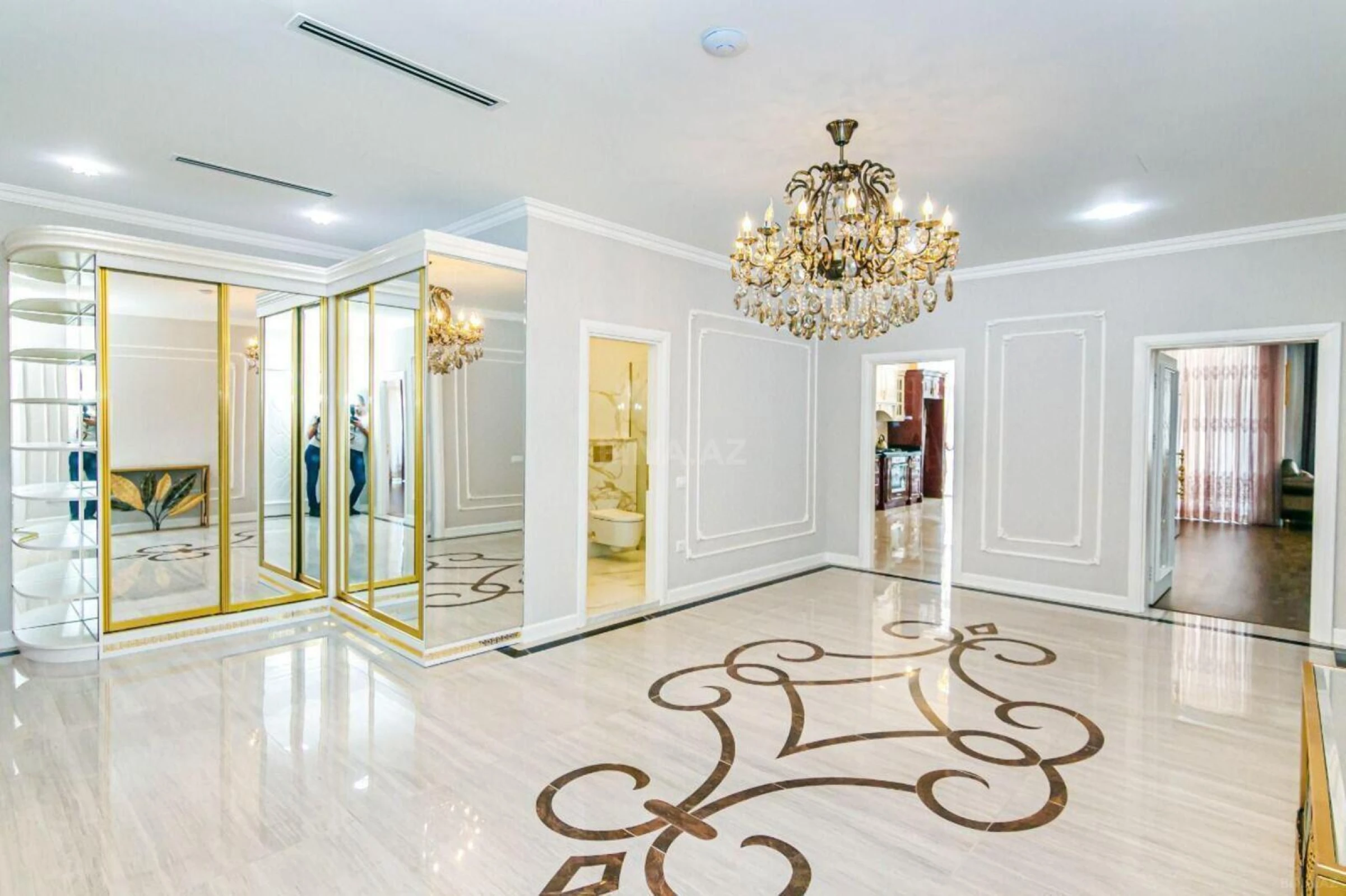 Kirayə verilir 2 otaqlı mənzil 105 m²