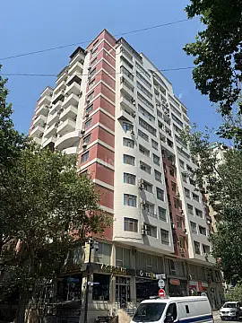 Kirayə verilir 3 otaqlı mənzil 160 m² — Bakı 3 otaq 160.00 m²