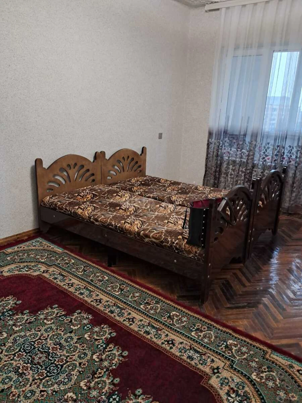 Kirayə verilir 4 otaqlı mənzil 100 m²