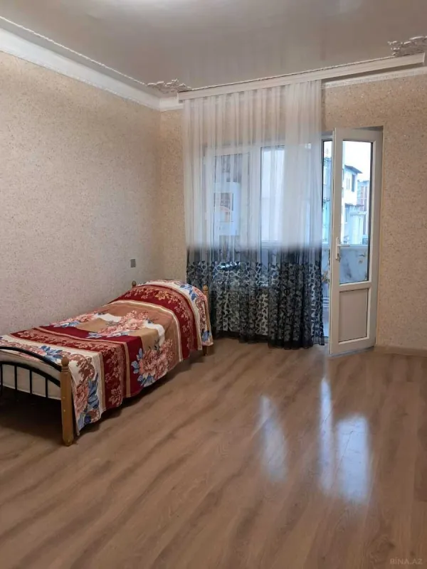 Kirayə verilir 4 otaqlı mənzil 100 m²
