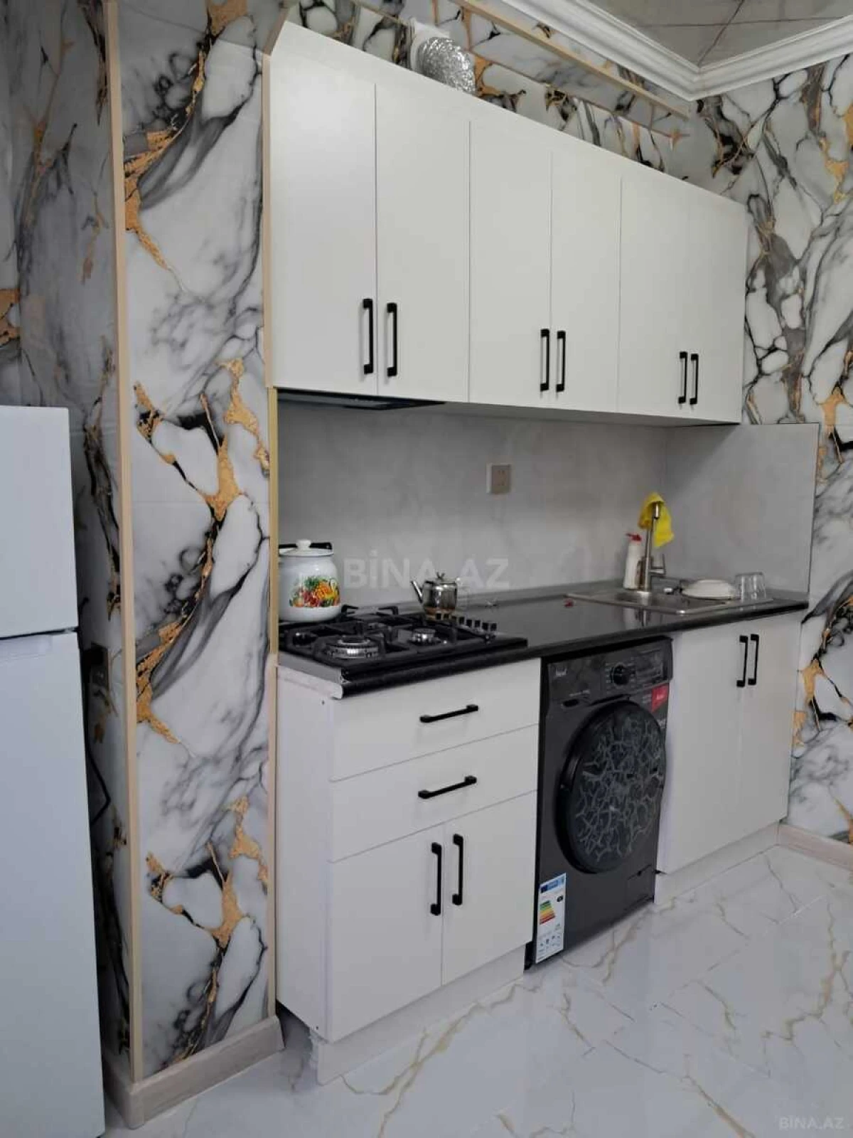 Kirayə verilir 4 otaqlı mənzil 100 m²