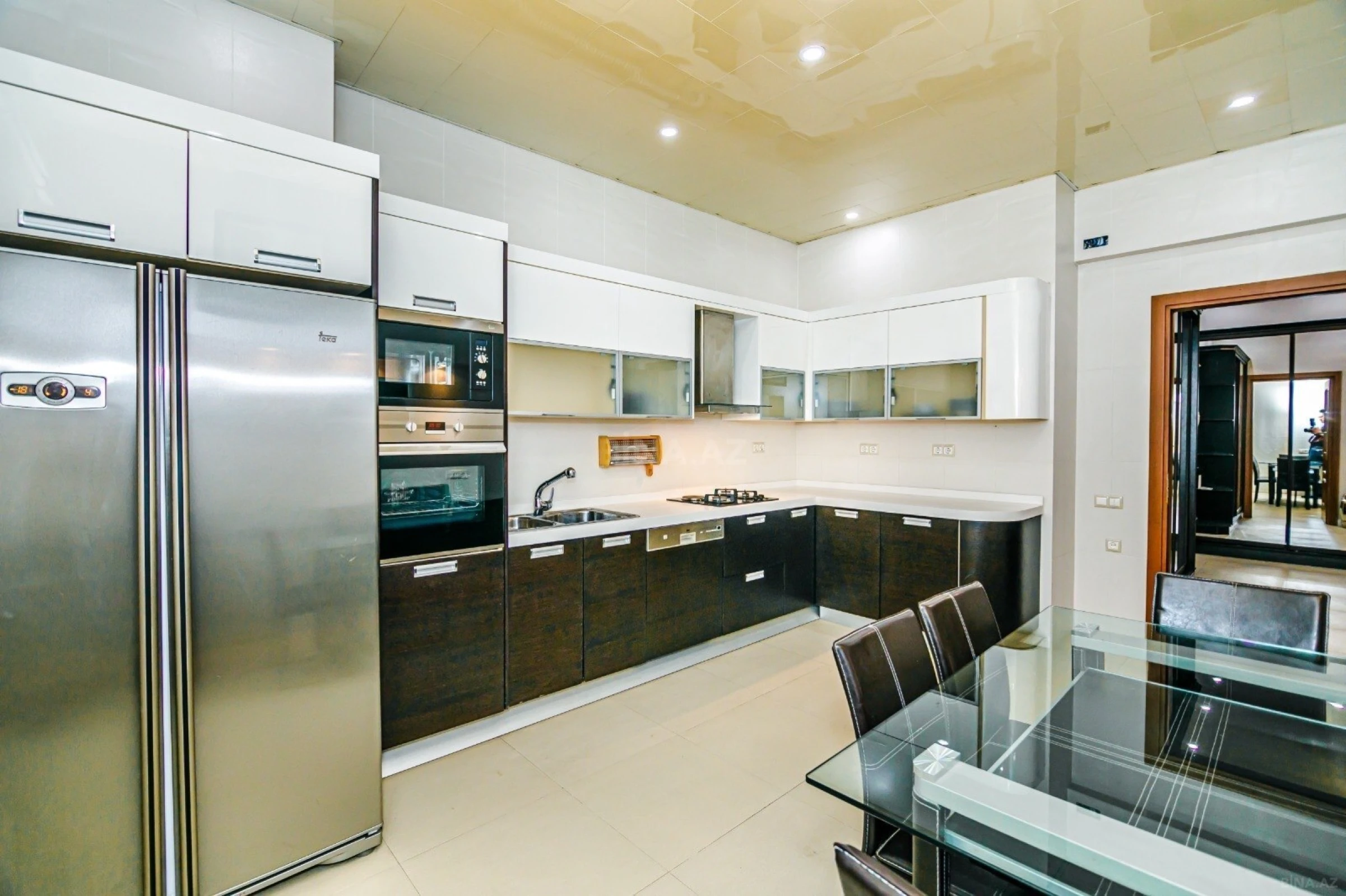 Kirayə verilir 3 otaqlı mənzil 114 m²