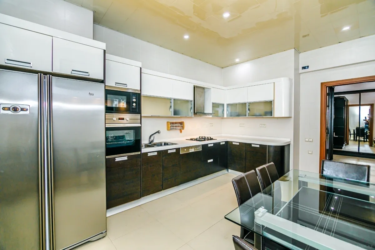 Kirayə verilir 3 otaqlı mənzil 114 m²