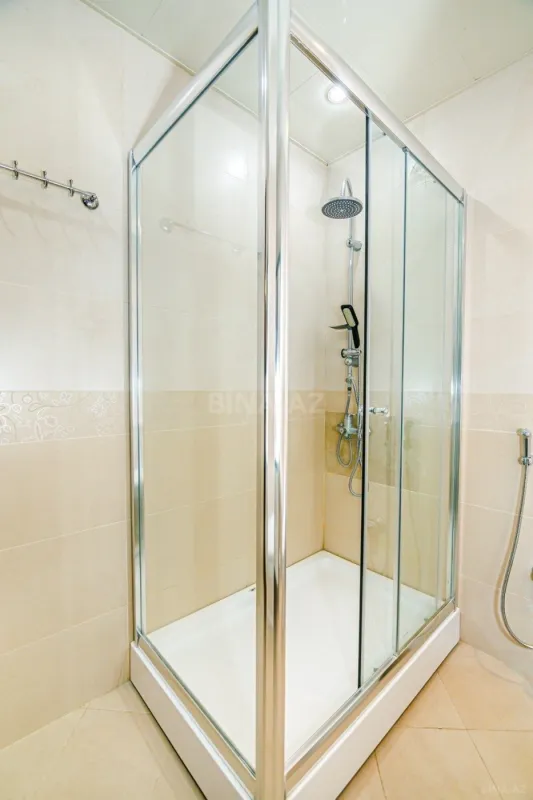 Kirayə verilir 3 otaqlı mənzil 114 m²