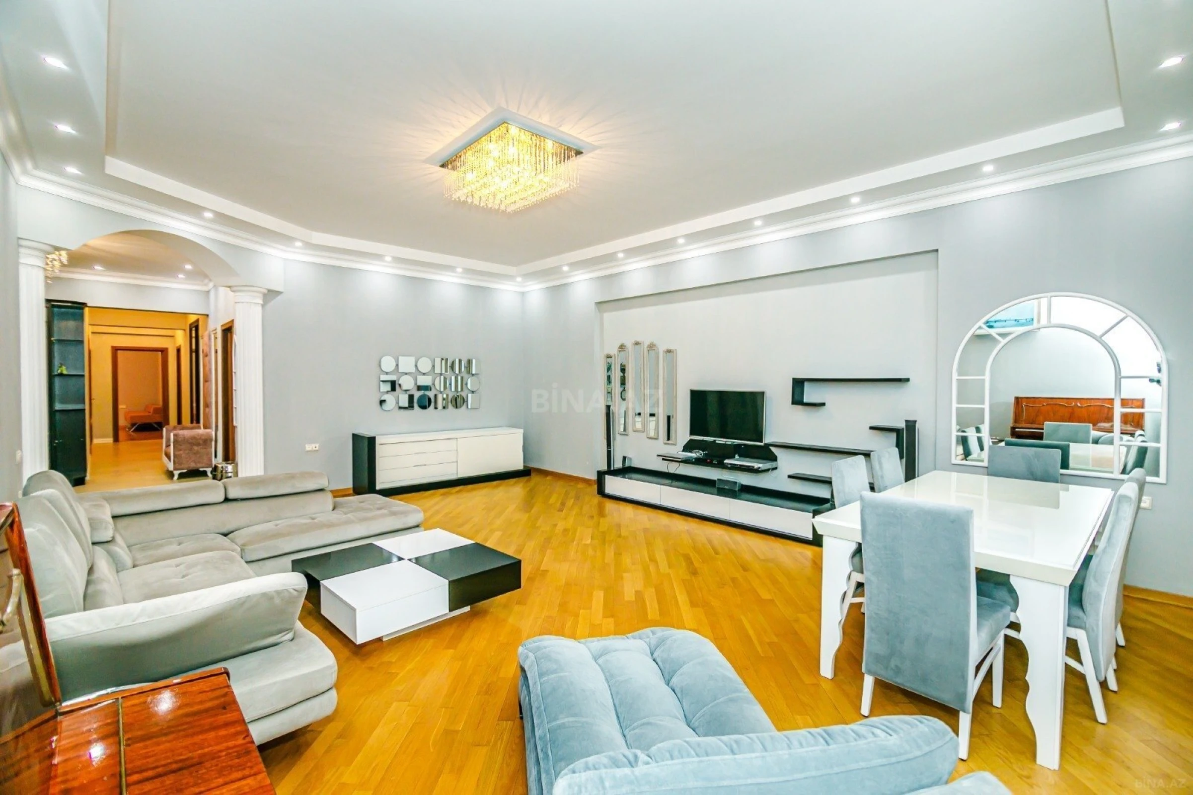 Kirayə verilir 3 otaqlı mənzil 114 m²