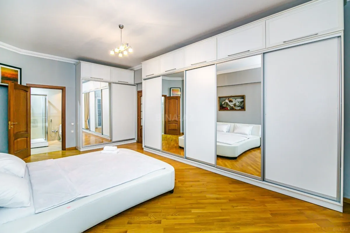 Kirayə verilir 3 otaqlı mənzil 114 m²