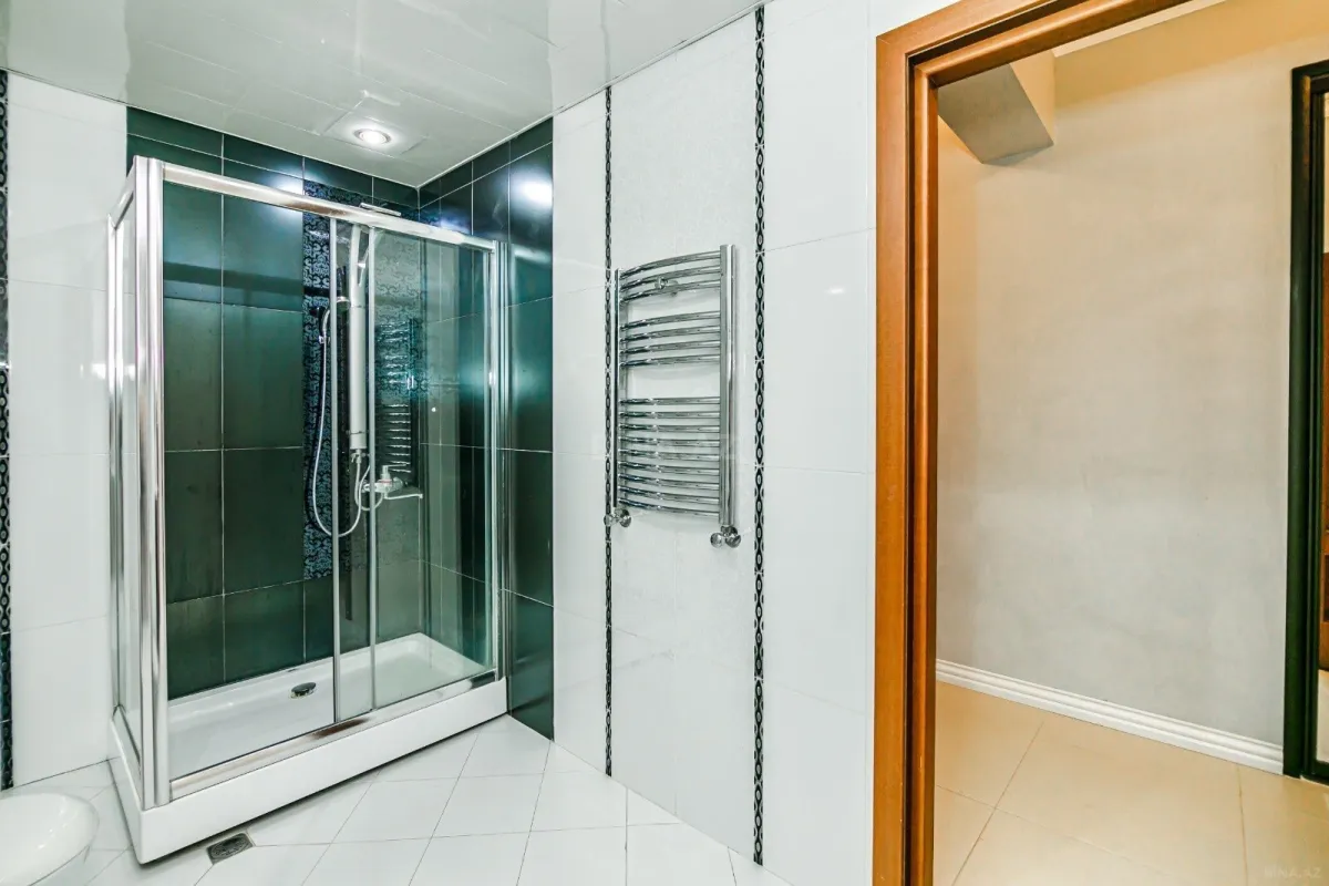 Kirayə verilir 3 otaqlı mənzil 114 m²