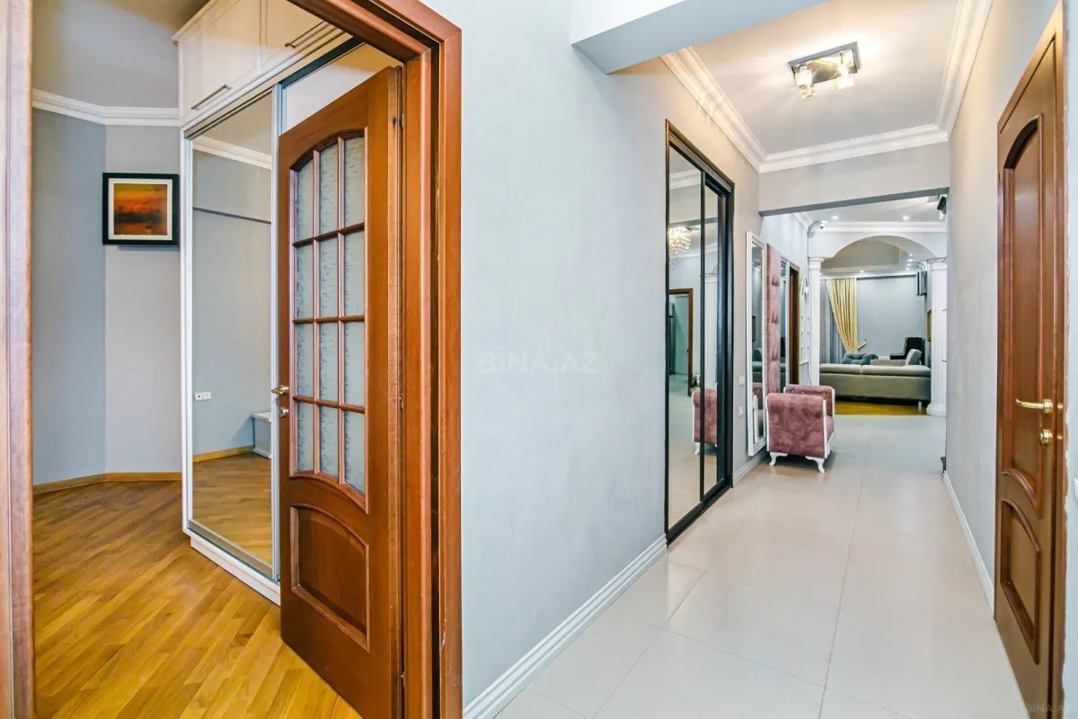 Kirayə verilir 3 otaqlı mənzil 114 m²