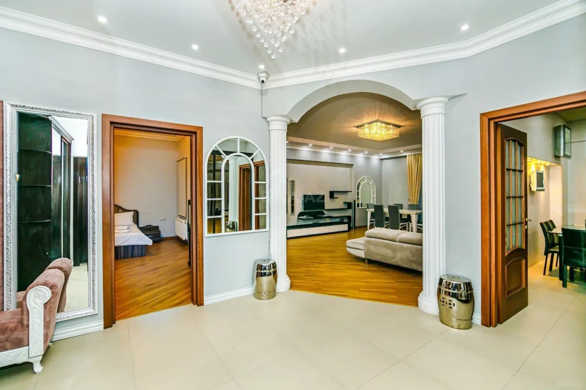 Kirayə verilir 3 otaqlı mənzil 114 m²