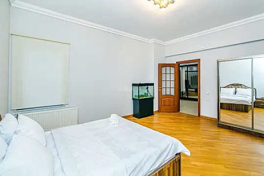 Kirayə verilir 3 otaqlı mənzil 114 m²