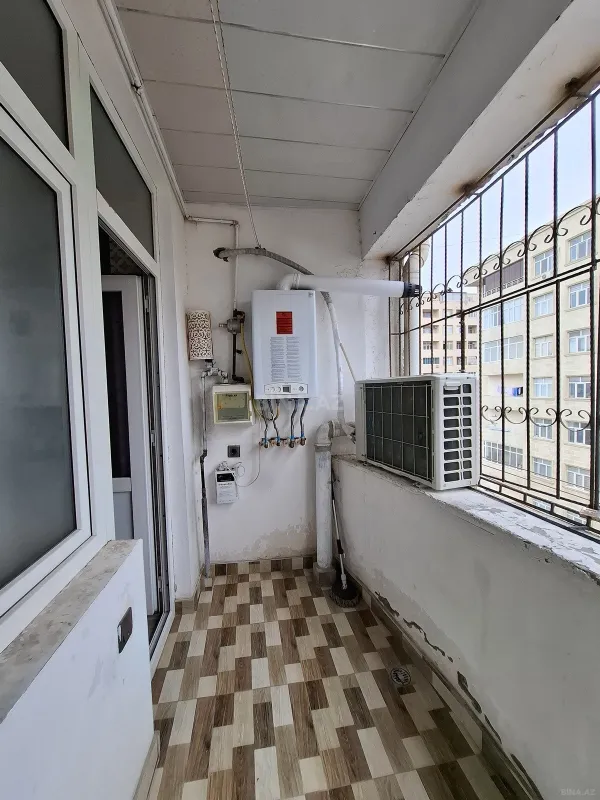 Satılır 4 otaqlı mənzil 120 m²