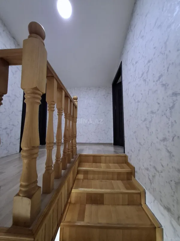 Satılır 4 otaqlı mənzil 120 m²