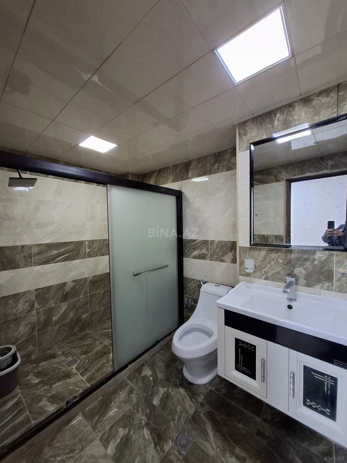 Satılır 4 otaqlı mənzil 120 m²