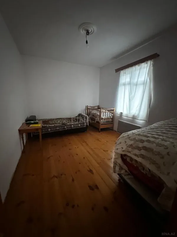 Satılır 4 otaqlı həyət evi 160 m²