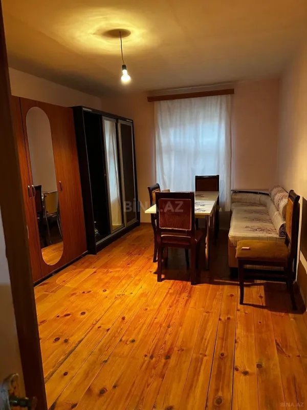 Satılır 4 otaqlı həyət evi 160 m²