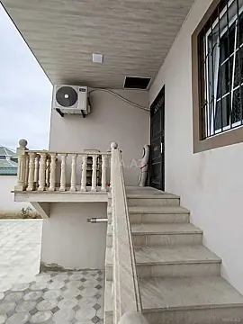 Satılır 4 otaqlı həyət evi 125 m²