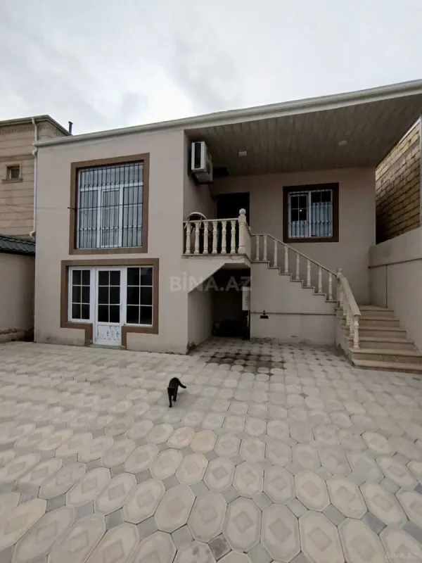 Satılır 4 otaqlı həyət evi 125 m²