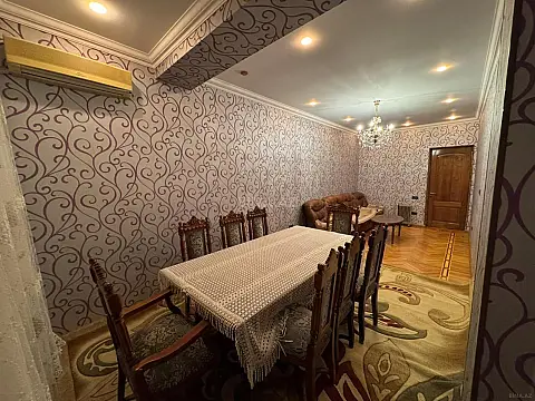 Kirayə verilir 2 otaqlı mənzil 115 m²