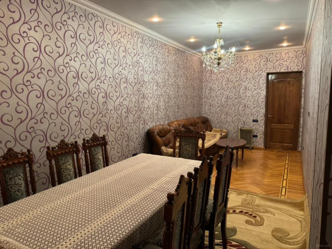 Kirayə verilir 2 otaqlı mənzil 115 m²