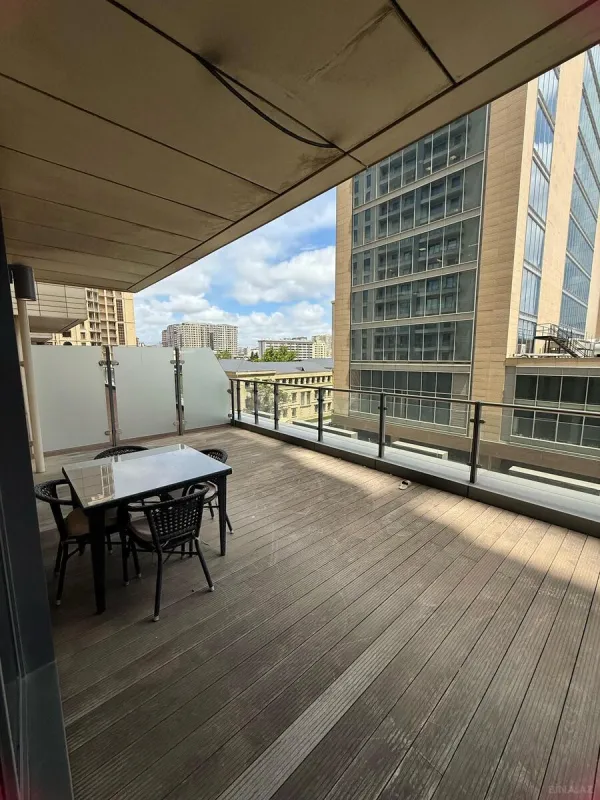 Kirayə verilir 2 otaqlı mənzil 95 m²