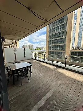 Kirayə verilir 2 otaqlı mənzil 95 m²