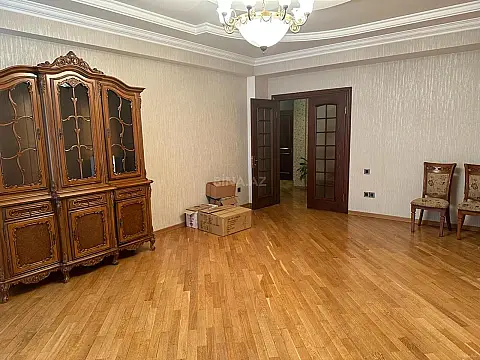 Satılır 2 otaqlı mənzil 110 m²
