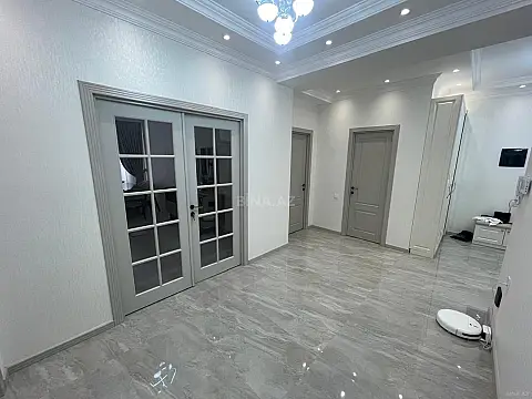 Satılır 3 otaqlı mənzil 148 m²
