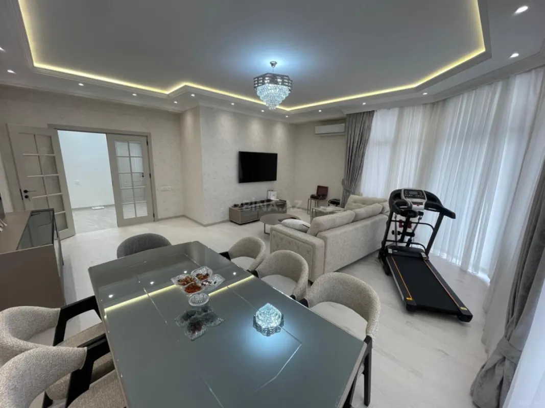 Satılır 3 otaqlı mənzil 148 m²