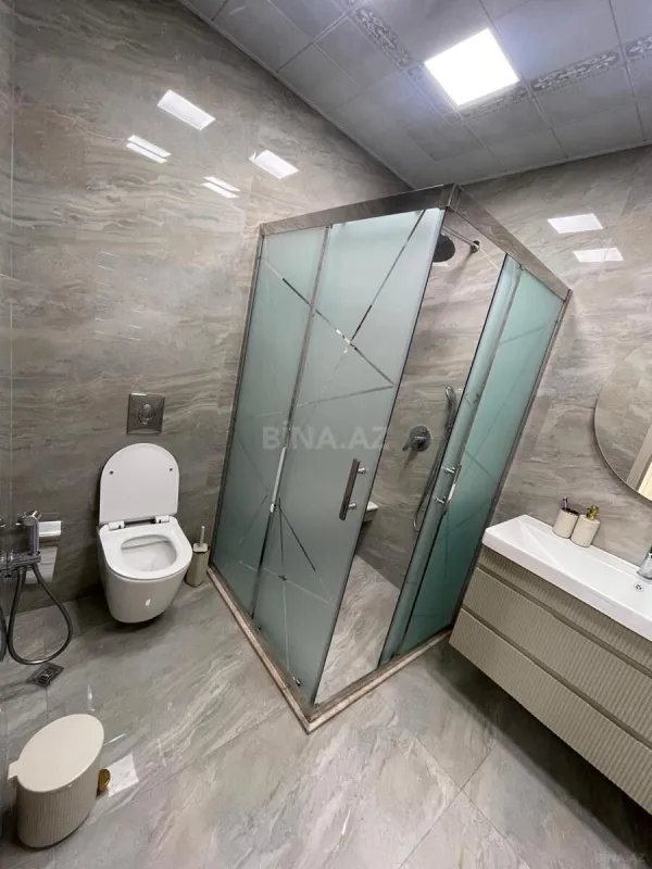 Satılır 3 otaqlı mənzil 148 m²