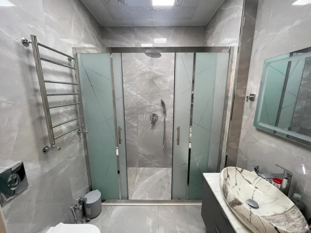 Satılır 3 otaqlı mənzil 148 m²