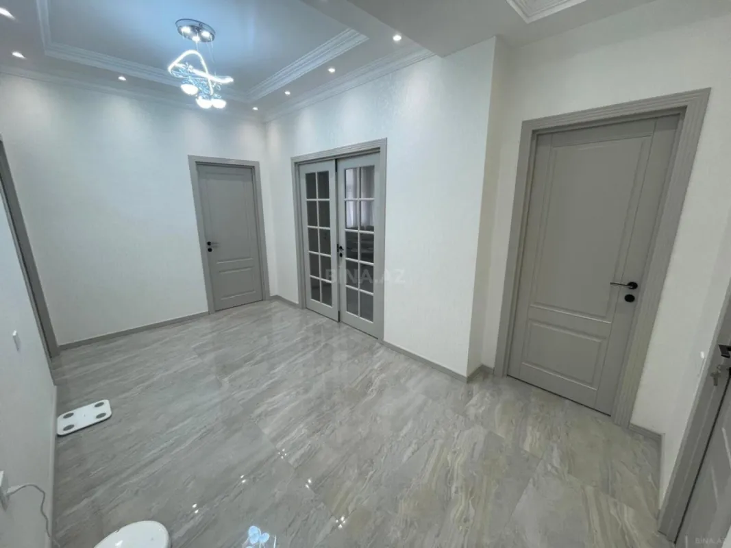 Satılır 3 otaqlı mənzil 148 m²