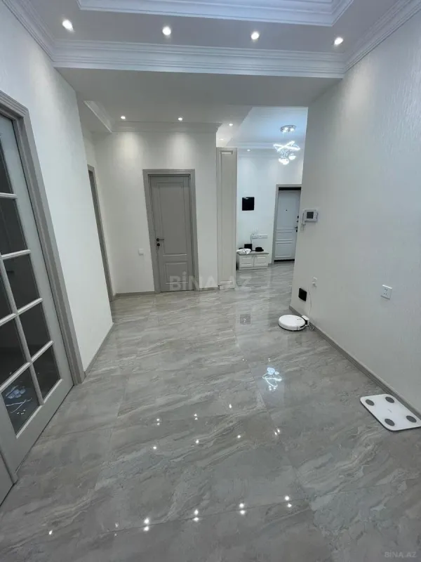 Satılır 3 otaqlı mənzil 148 m²