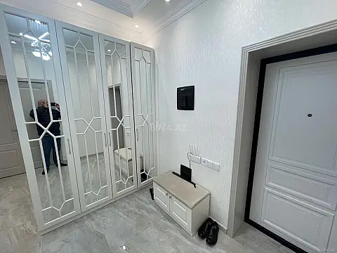 Satılır 3 otaqlı mənzil 148 m²