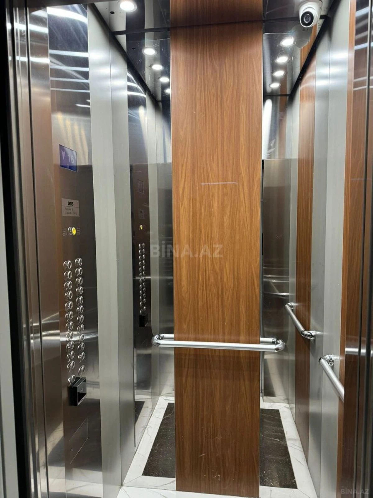 Satılır 3 otaqlı mənzil 130 m²