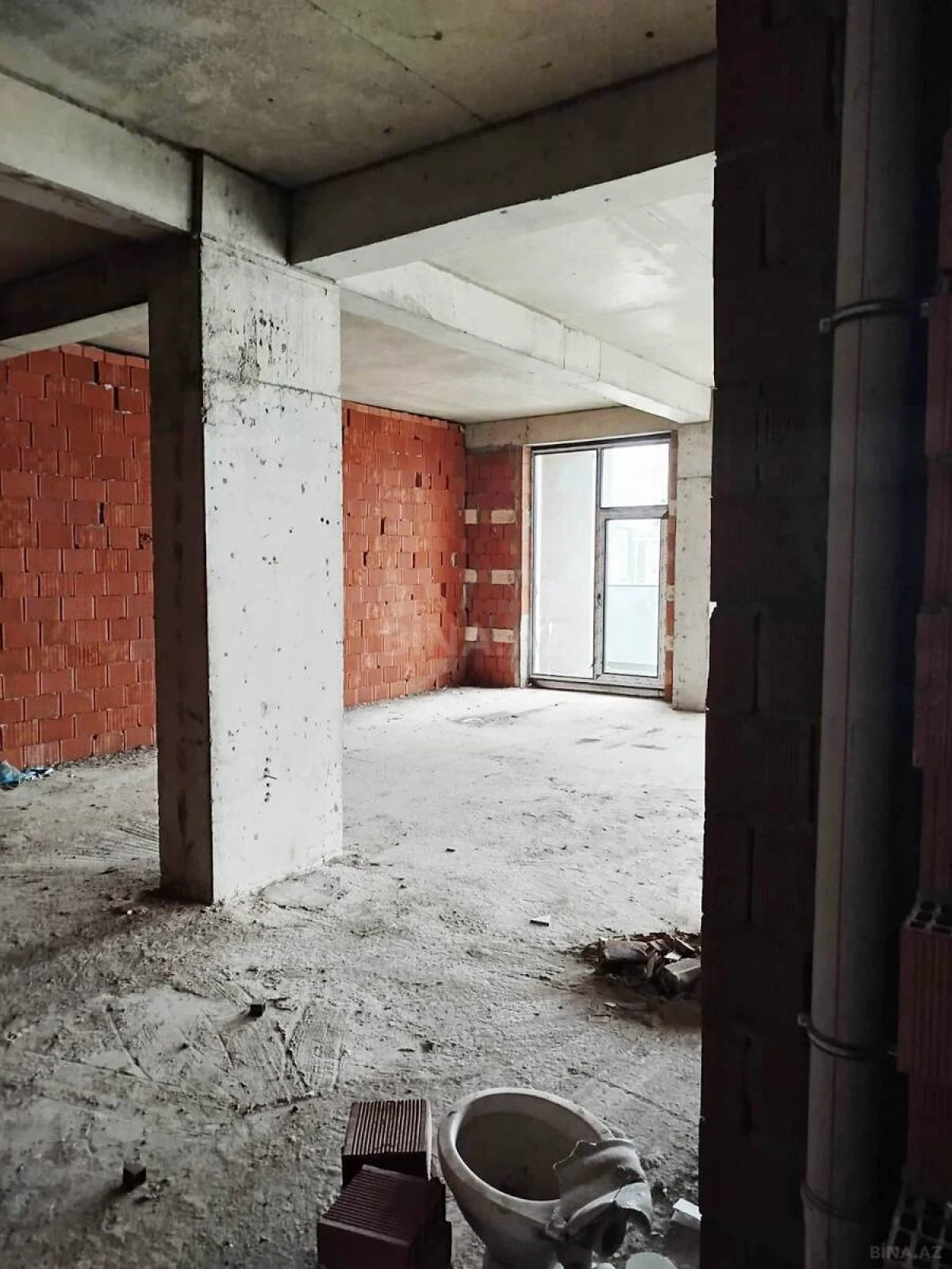 Satılır 3 otaqlı mənzil 118 m²