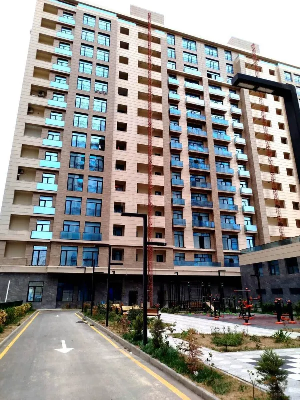 Satılır 3 otaqlı mənzil 118 m²