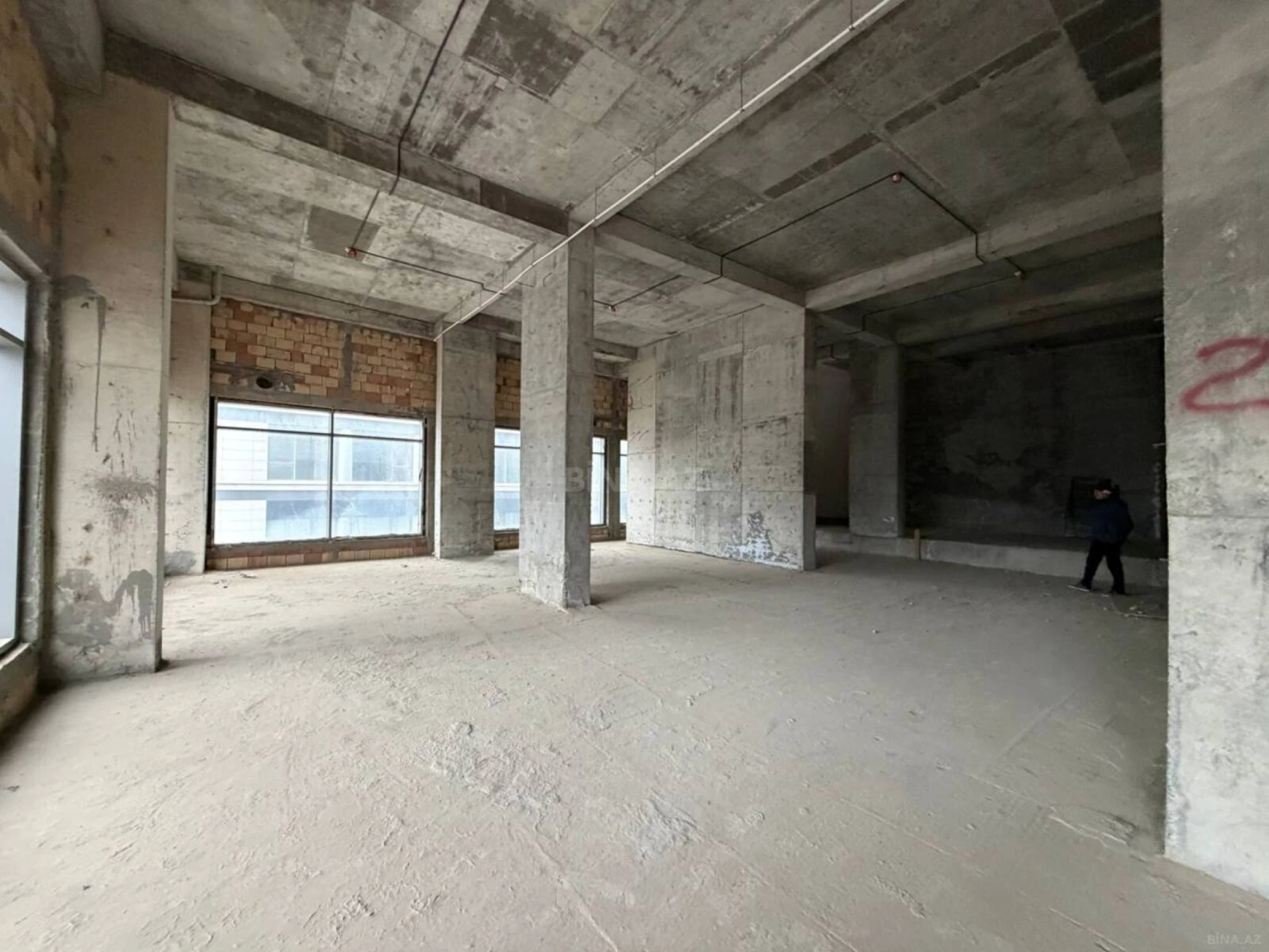 Satılır obyekt 4812 m²