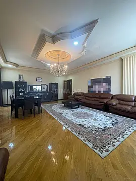 Satılır 4 otaqlı mənzil 250 m² — Bakı, Memar Əcəmi yanı 4 otaq 250.00 m²