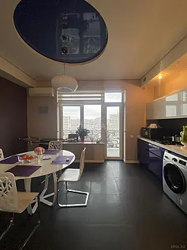 Satılır 3 otaqlı mənzil 160 m²