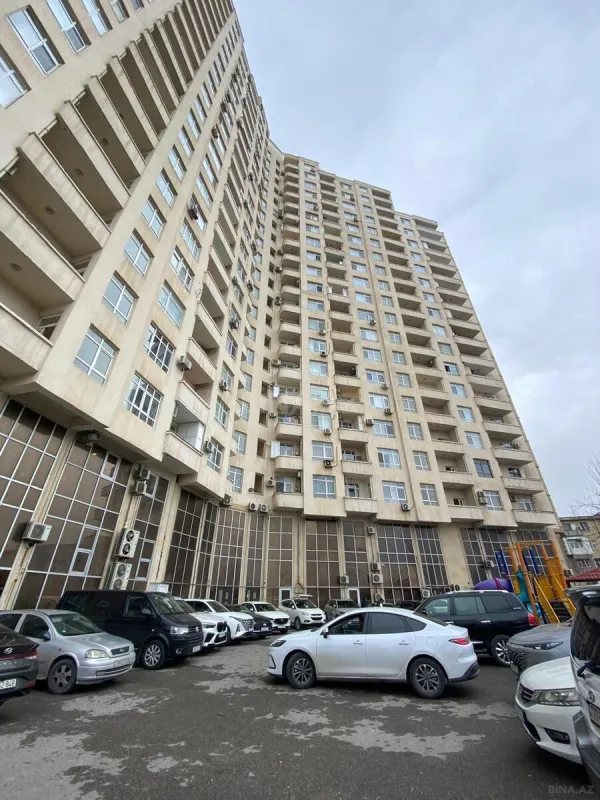 Satılır 3 otaqlı mənzil 160 m²