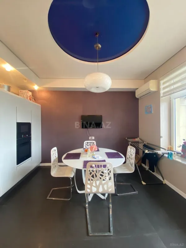 Satılır 3 otaqlı mənzil 160 m²