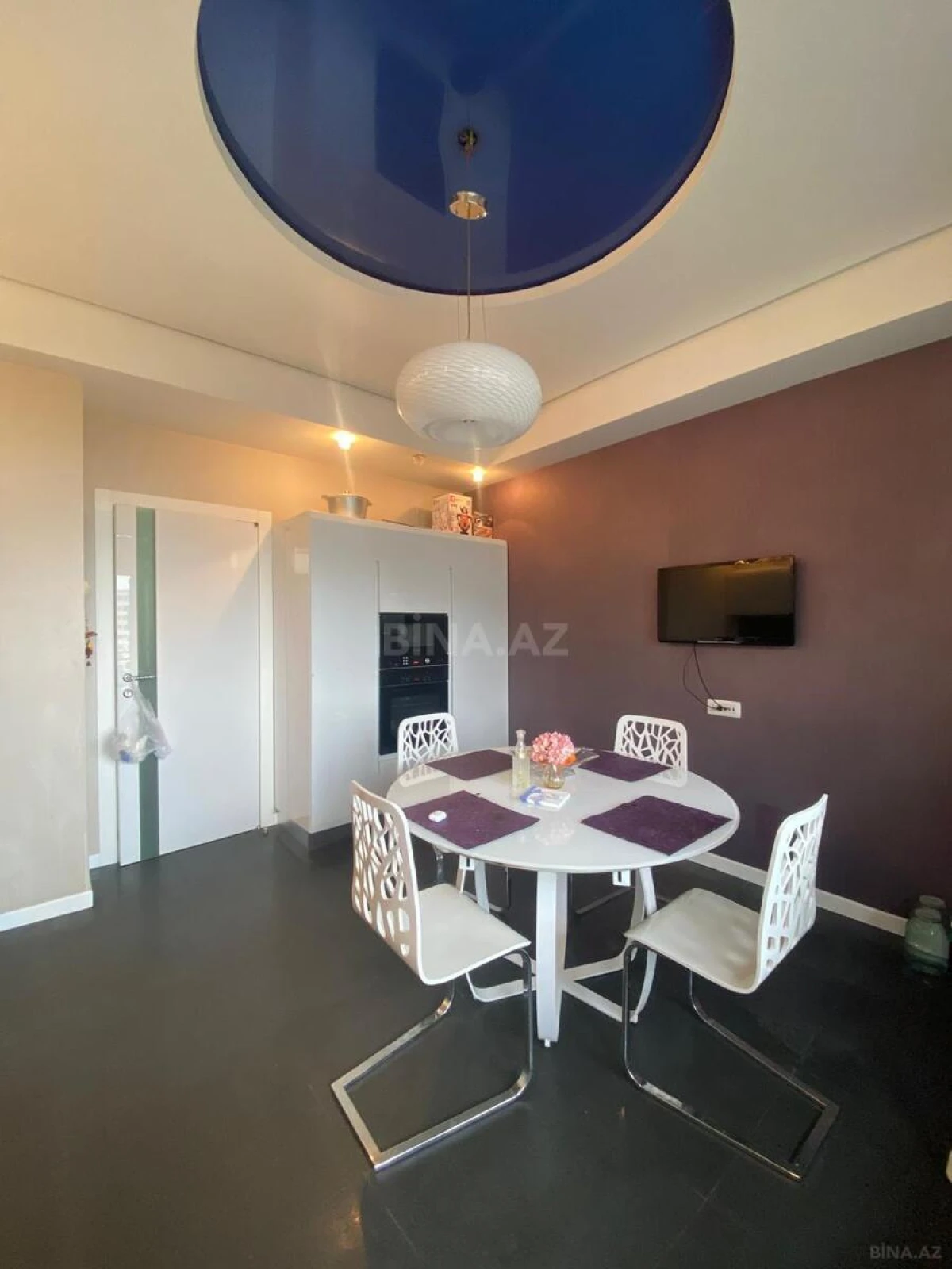 Satılır 3 otaqlı mənzil 160 m²