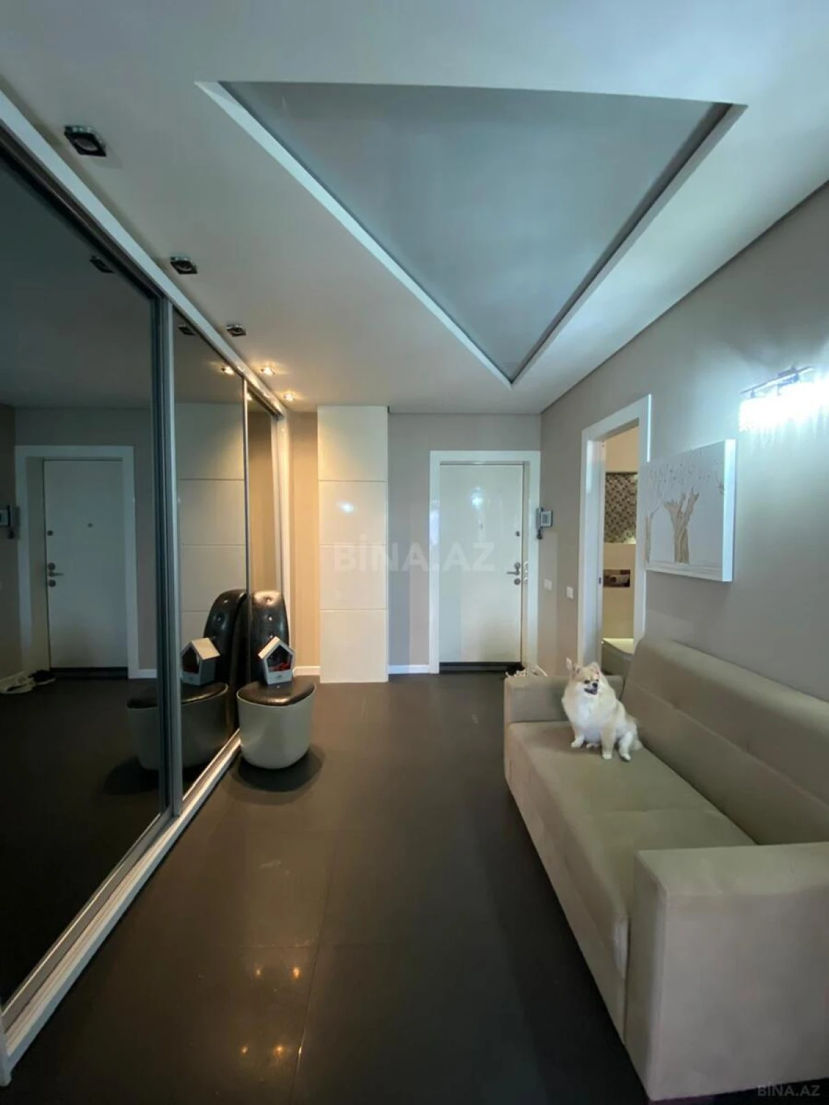 Satılır 3 otaqlı mənzil 160 m²