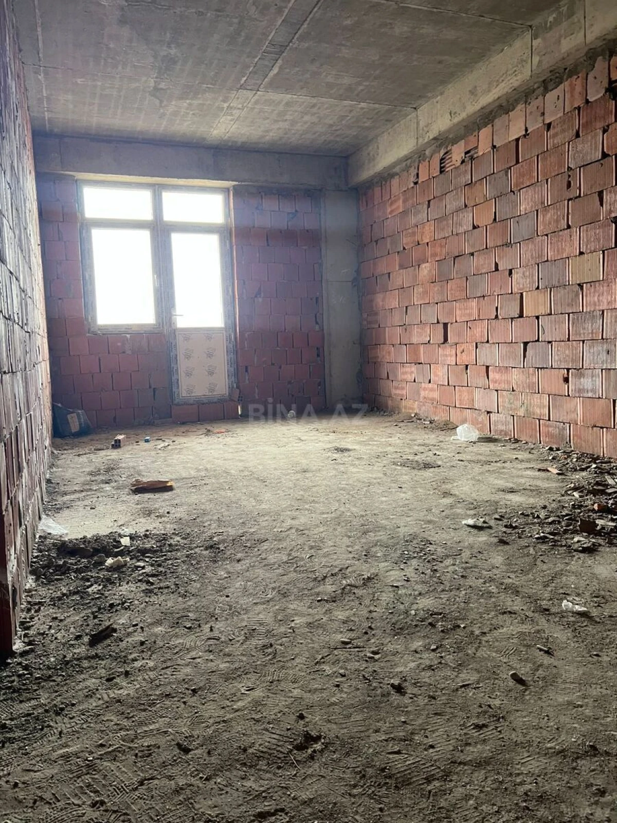 Satılır 2 otaqlı mənzil 58 m²